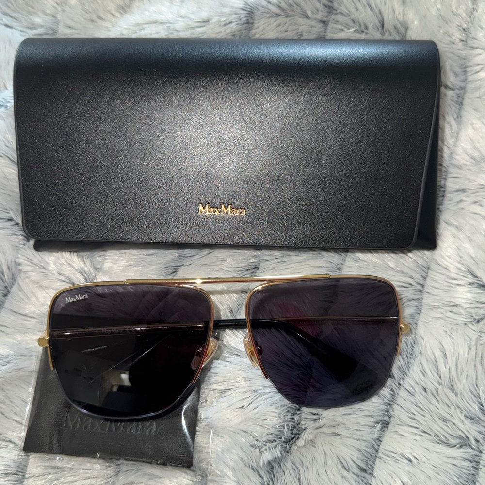 MaxMara Gold Frame Black Lens Women’s Aviator Sunglasses